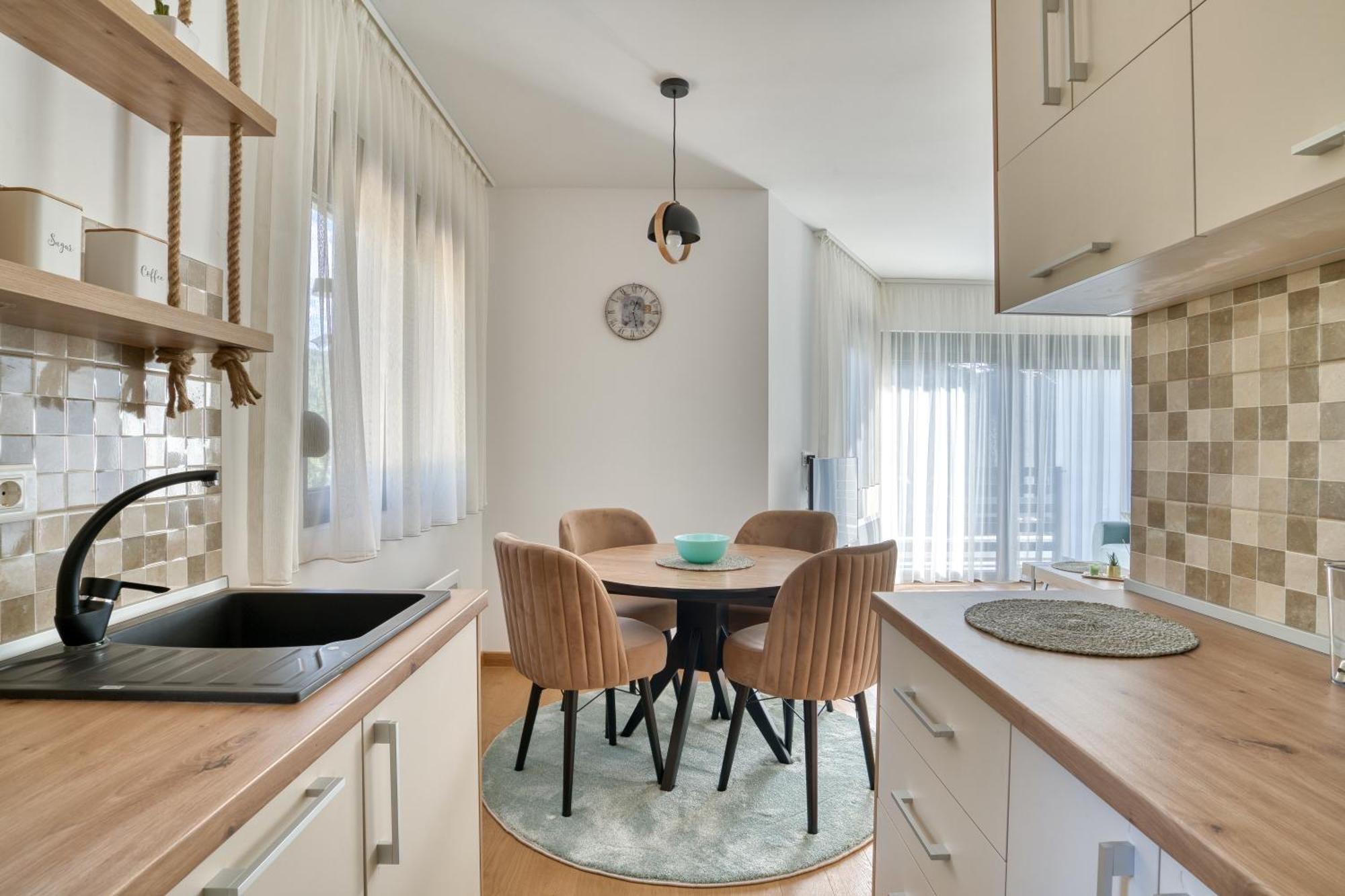 Jezero 2 Apartment